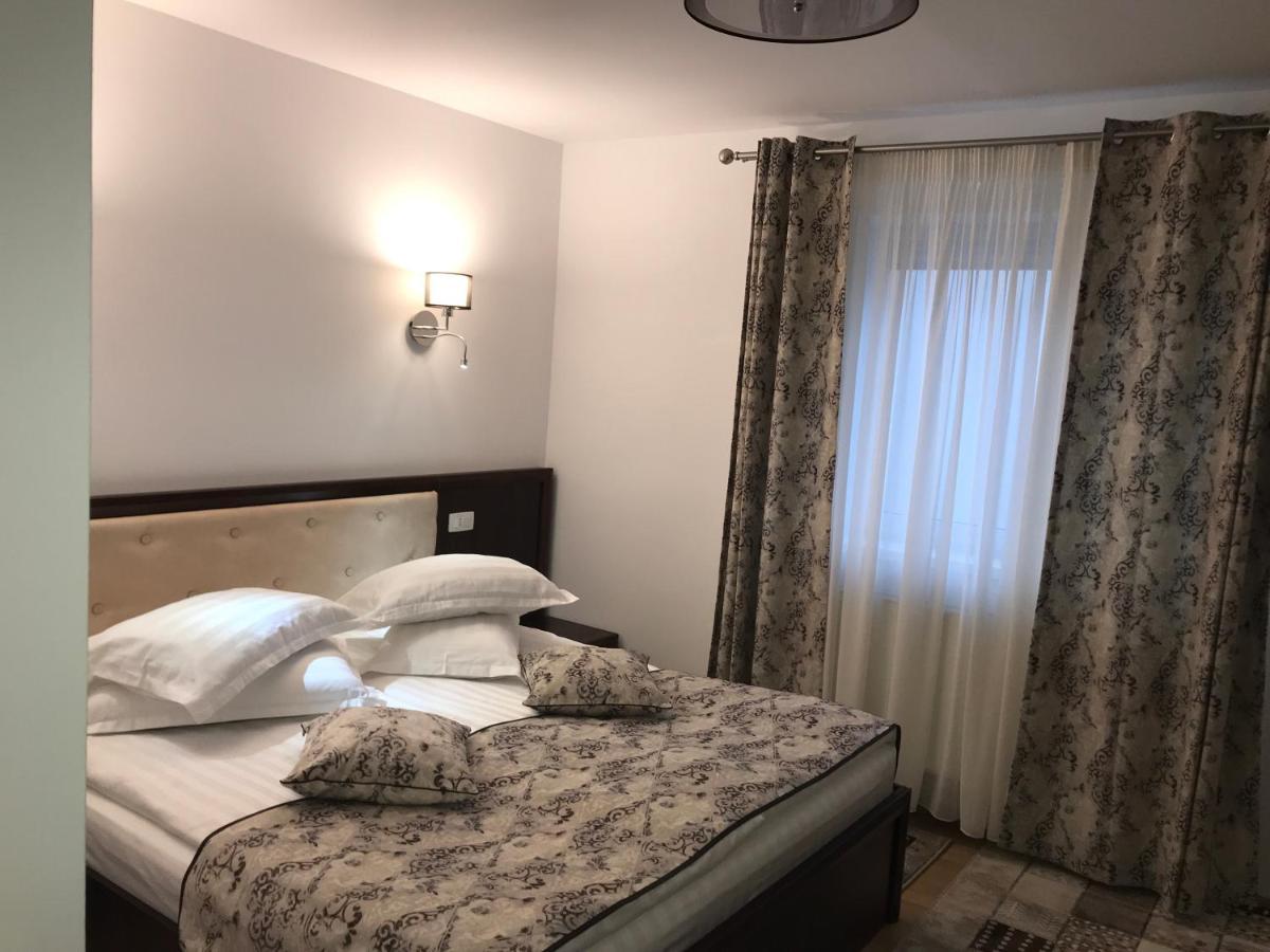 מלון בראשוב Casa Pino מראה חיצוני תמונה