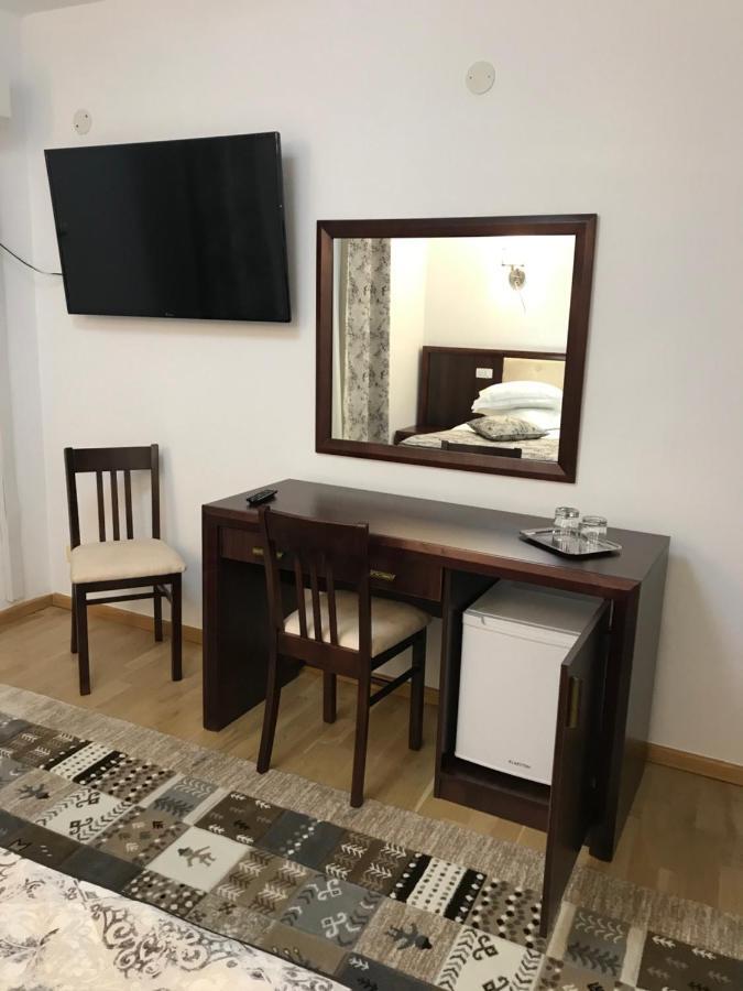 מלון בראשוב Casa Pino מראה חיצוני תמונה