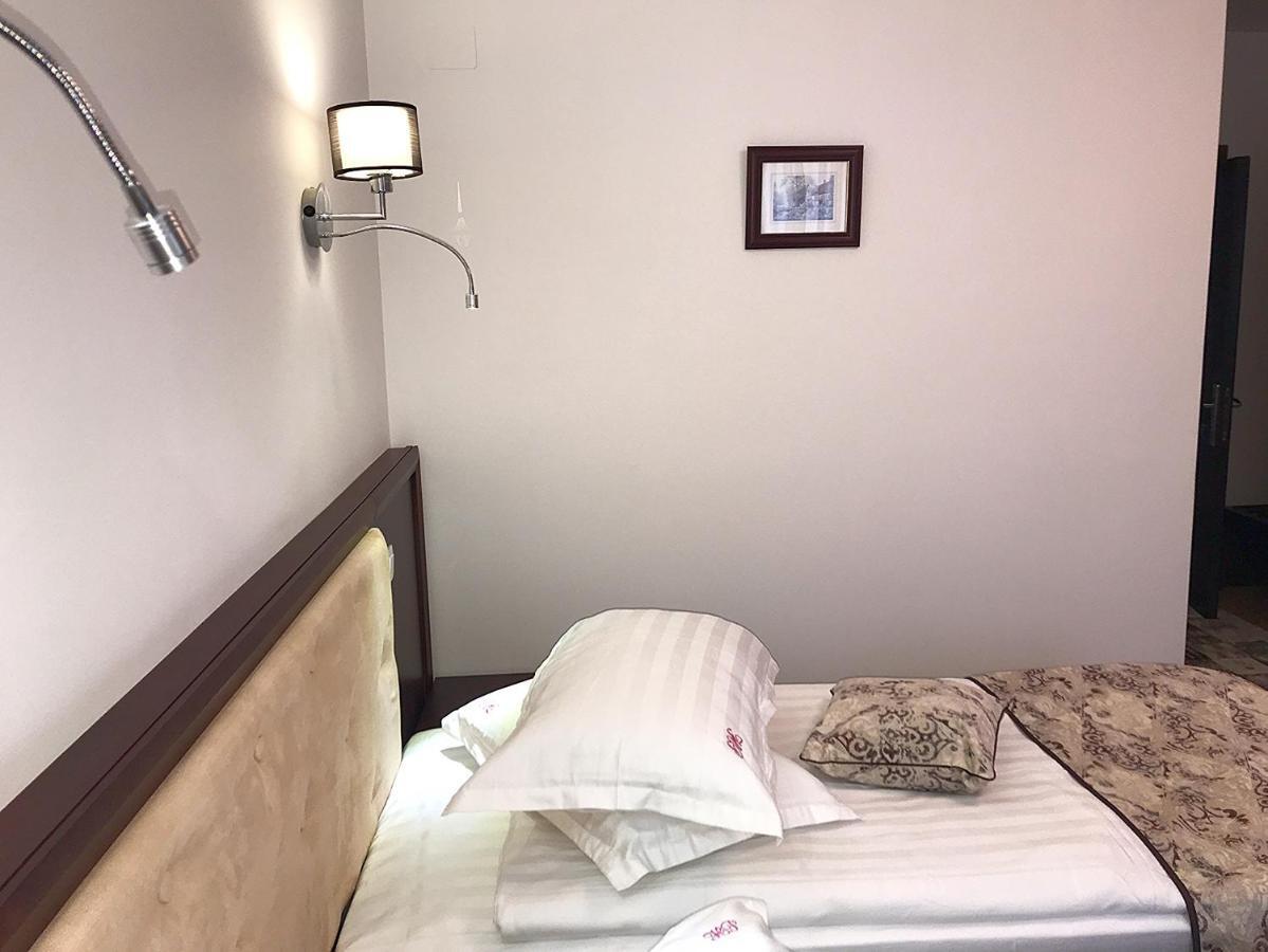 מלון בראשוב Casa Pino מראה חיצוני תמונה